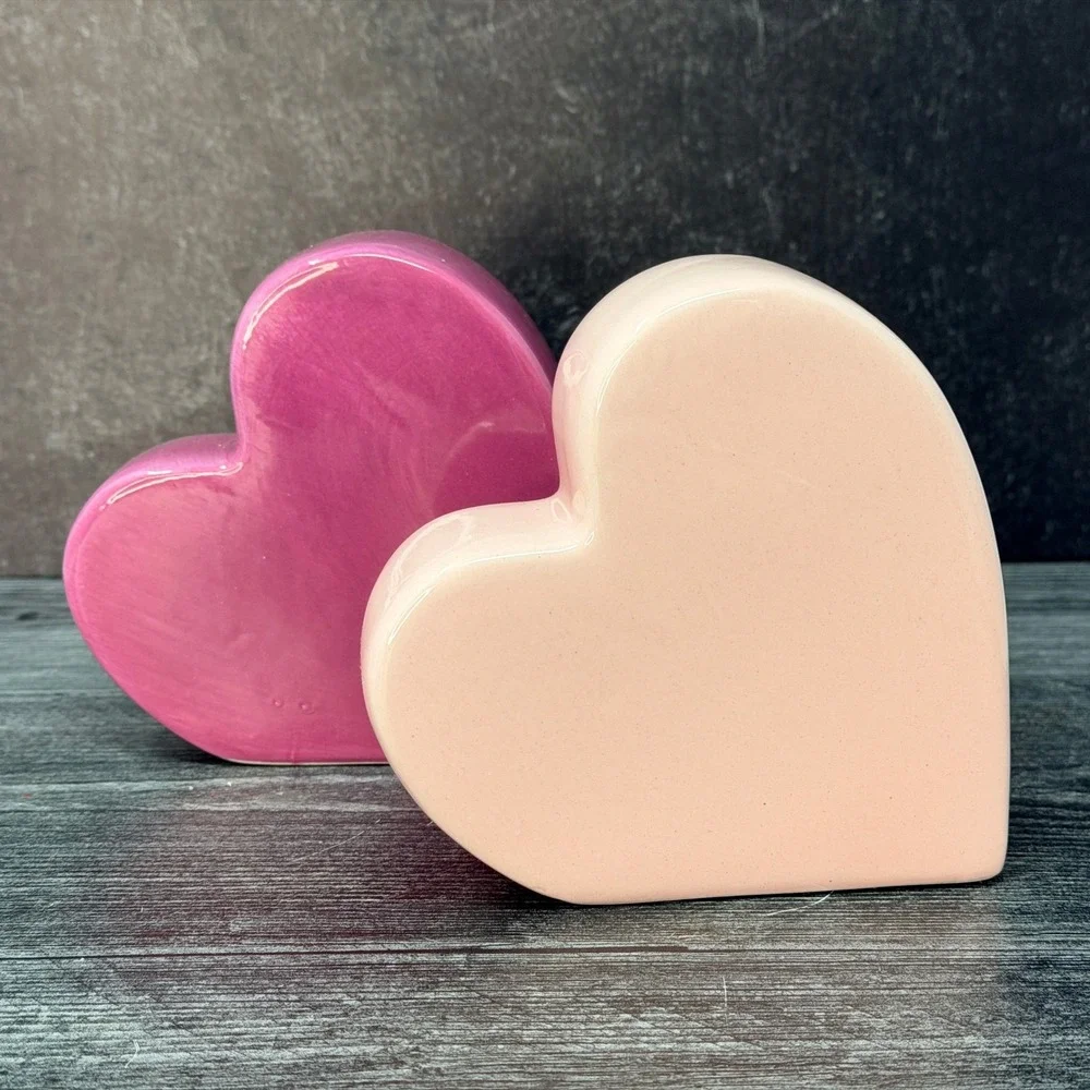 Set of 2 Ceramic Valentine Heart Decor XOXO Be Mine Pink Shelf Sitters